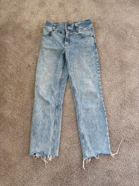 Abercrombie Light Wash Ultra High-Rise Mom Jeans - Light Blue